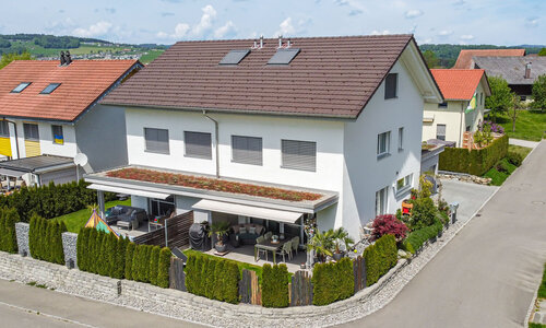 Modernes Doppeleinfamilienhaus Vorderdorf 8a